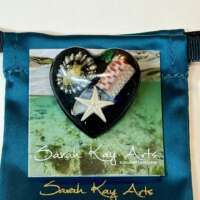 Heart Beach Brooch thumbnail