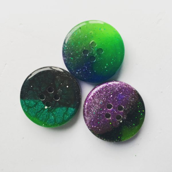 Aurora Buttons Small