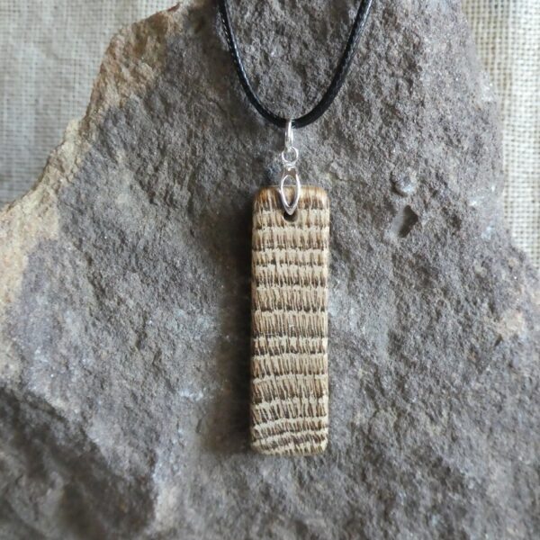 Oak Wood Long Pendant