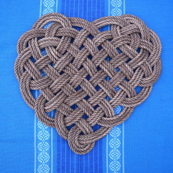 Heart-Shaped Mat In Black With Orange Fleck