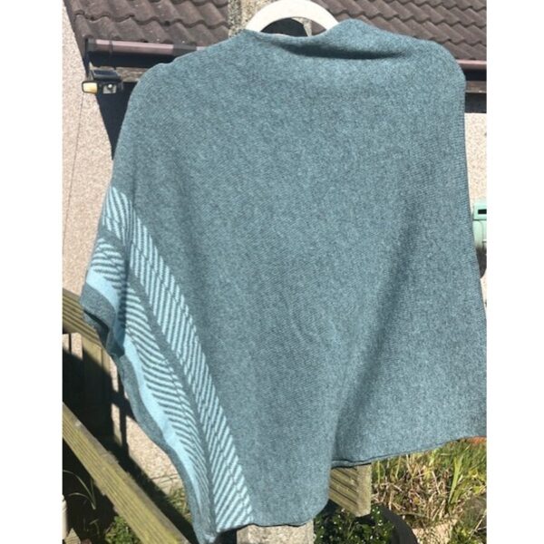 Ayre-Caspian and Raindrop Poncho