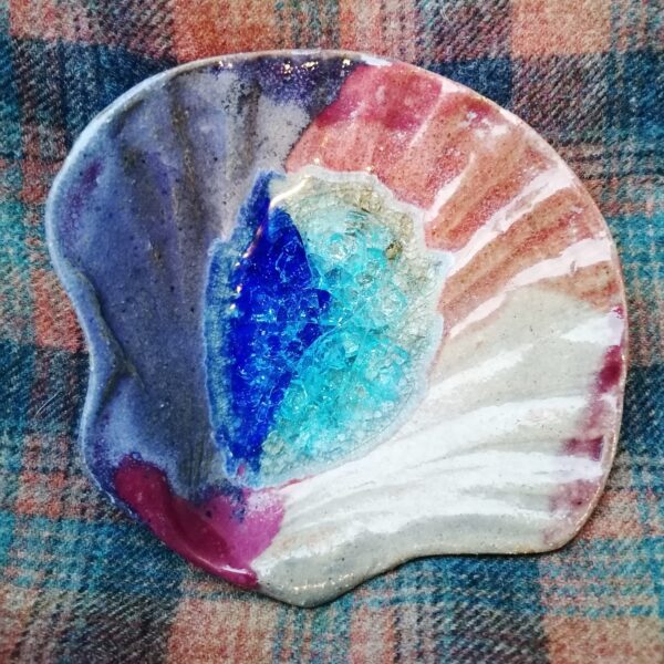 Stoneware Scallop Dish