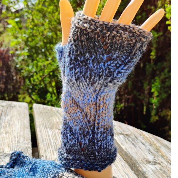 Sand and Sea Fingerless Gloves