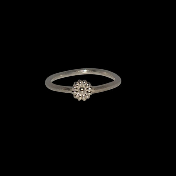 Silver Daisy Ring