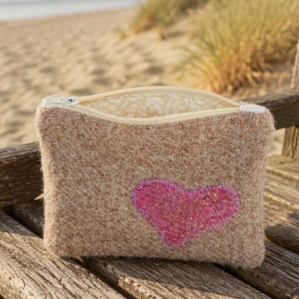Beige Harris Tweed Coin Purse With Pink Heart