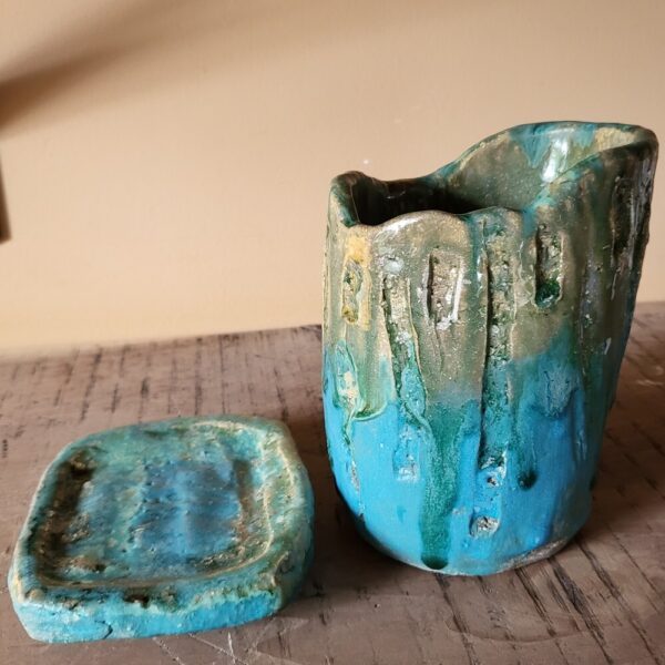 Soap Dish and Matching Vessel