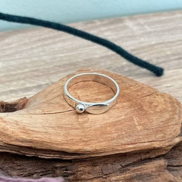 Sterling Silver Leaf and Pebble Ring