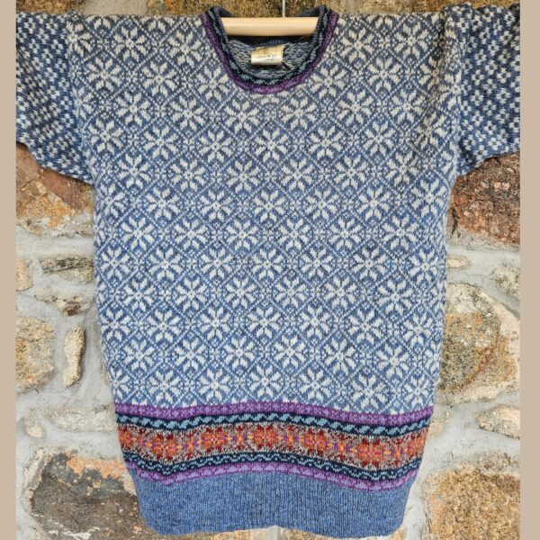 Clipper and Silver Tomnaverie Jumper - Medium Standard