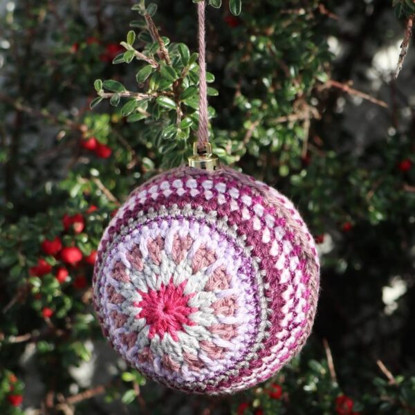 Berry Burst Christmas Bauble
