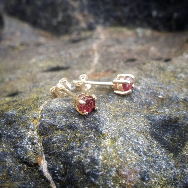 Garnet Gold Earrings