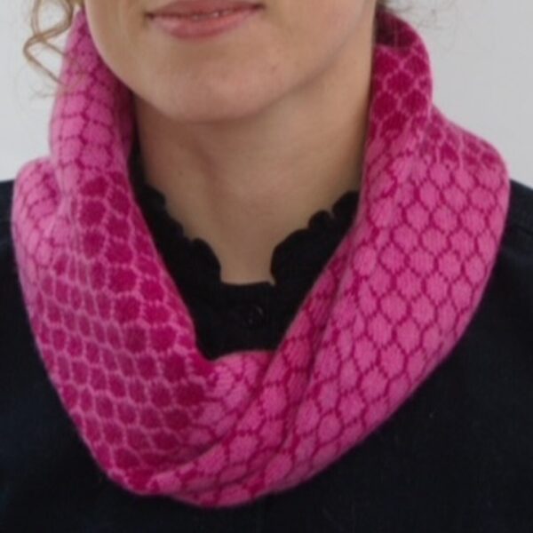 Honeycomb Neck Cosy Vegas and Cabaret