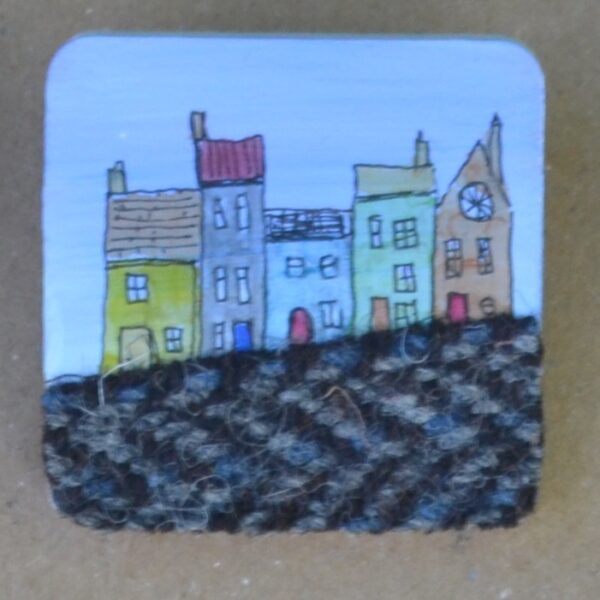 Slopey Street Brooch