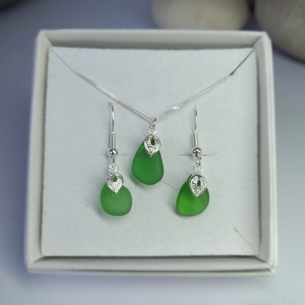 Green Sea Glass Jewellery Set - Bag