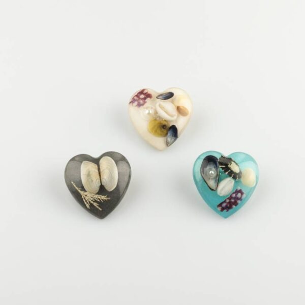 Heart Beach Brooch - Black