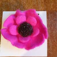 Pink Felted Flower Brooch thumbnail