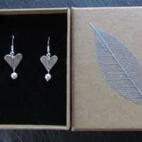 Leaf Imprint Hearts with Pearls thumbnail