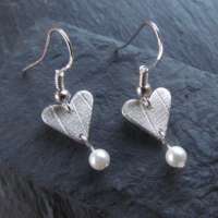 Leaf Imprint Hearts with Pearls thumbnail