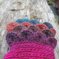Snap Dragon Crochet Fingerless Gloves thumbnail