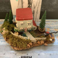 Little Red Roof thumbnail