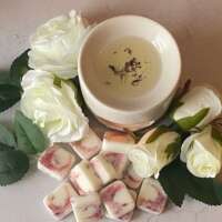 Scottish Rose Wax Melts thumbnail