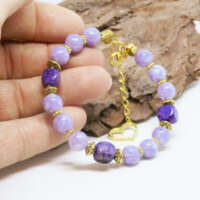 Memory Wire Bracelet with Purple Agate Beads thumbnail