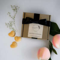 White Peach and Cardamom Wax Melts thumbnail