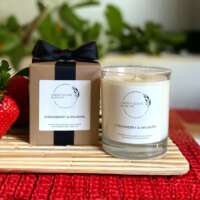 Strawberry and Rhubarb Candle thumbnail