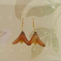 Golden Quartz Flower Earrings thumbnail