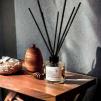 Dark Honey and Tobacco Diffuser thumbnail