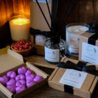 Black Pomegranate Candle thumbnail