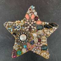 Large Star Jewelled Ornament thumbnail