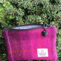 Fuchsia Harris Tweed Coin Purse With Heart Charm thumbnail