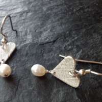 Leaf Imprint Hearts with Pearls thumbnail