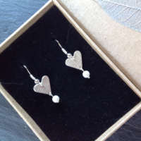 Leaf Imprint Hearts with Pearls thumbnail