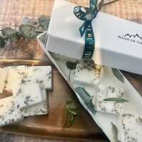 Scottish Myrtle and Cedar Wax Melts thumbnail