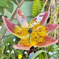 Fused Glass Rosella's Lily Garden Stake thumbnail