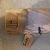 Cherry Key Hanger with Oak Bird thumbnail