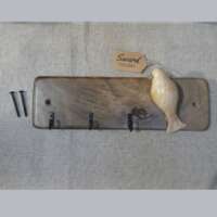 Walnut Key Hanger with Beech Bird thumbnail
