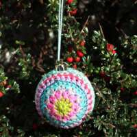 Avior Crochet Christmas Bauble thumbnail
