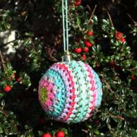 Avior Crochet Christmas Bauble thumbnail