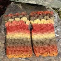 Copper Beech Crochet Fingerless Gloves thumbnail