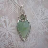 Green Agate Wire Wrapped Pendant thumbnail