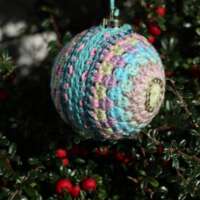 Hydra Crochet Christmas Bauble thumbnail
