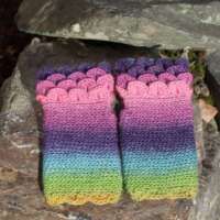 Lilacs Crochet Fingerless Gloves thumbnail