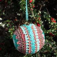 Mira Crochet Christmas Bauble thumbnail