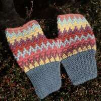 Bubblegum Mittens with Blue Grey Cuff thumbnail