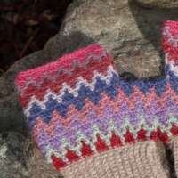 Berry Mittens with Beige Cuff thumbnail