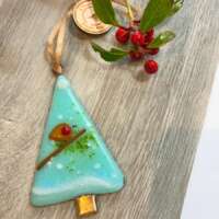 Fused Glass Tree Decoration with Little Robin in Snow thumbnail