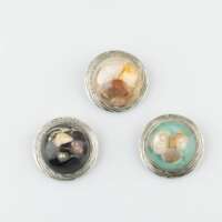 Round Beach Brooch thumbnail