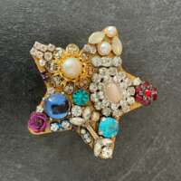 Small Star Jewelled Ornament thumbnail